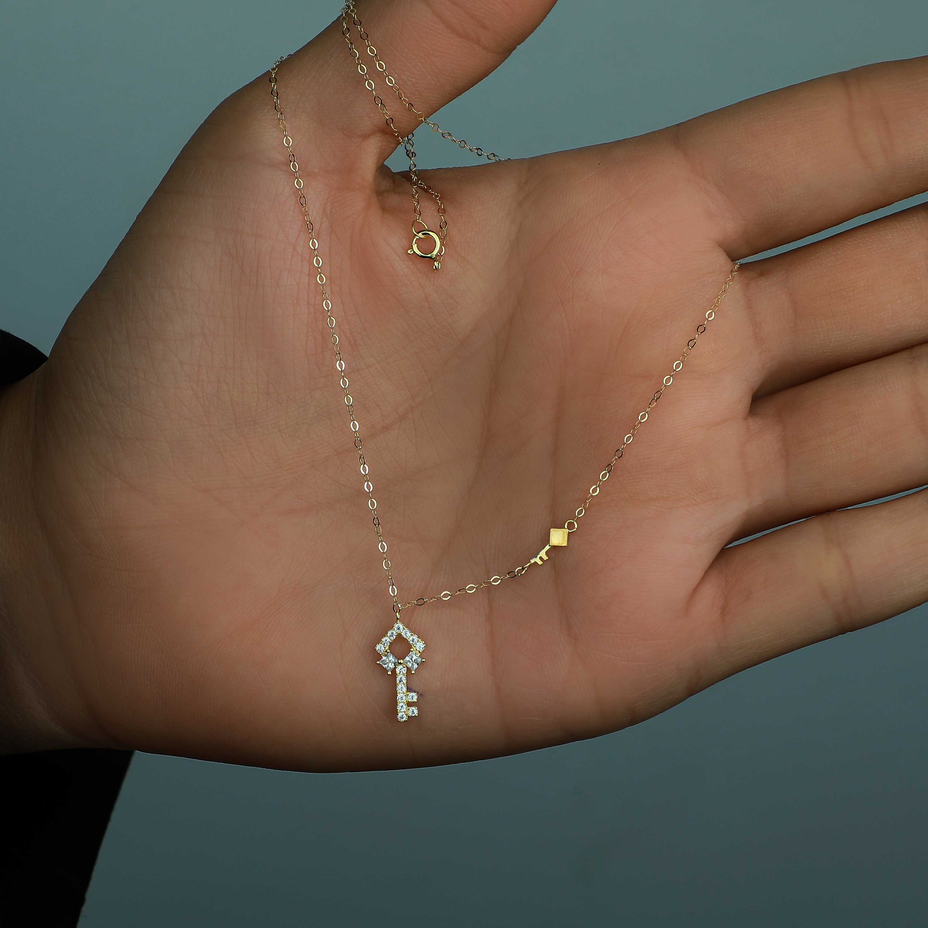 18 karat gold choker, made in Turkey - (H-0928)